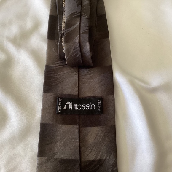 Hand made 100% Silk Di MOGGIO Classic Tie Multicolor 4” x 60” Long - Picture 2 of 5